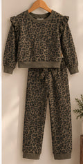Youth cheetah sweatsuit ￼